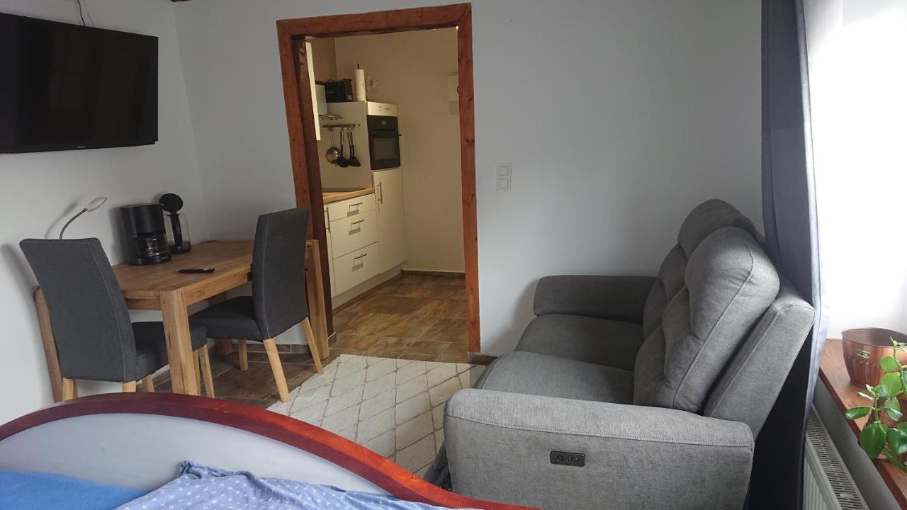 Kleine Gemuetliche Ferienwohnung Im Fachwerkstil Вольфсбург Экстерьер фото